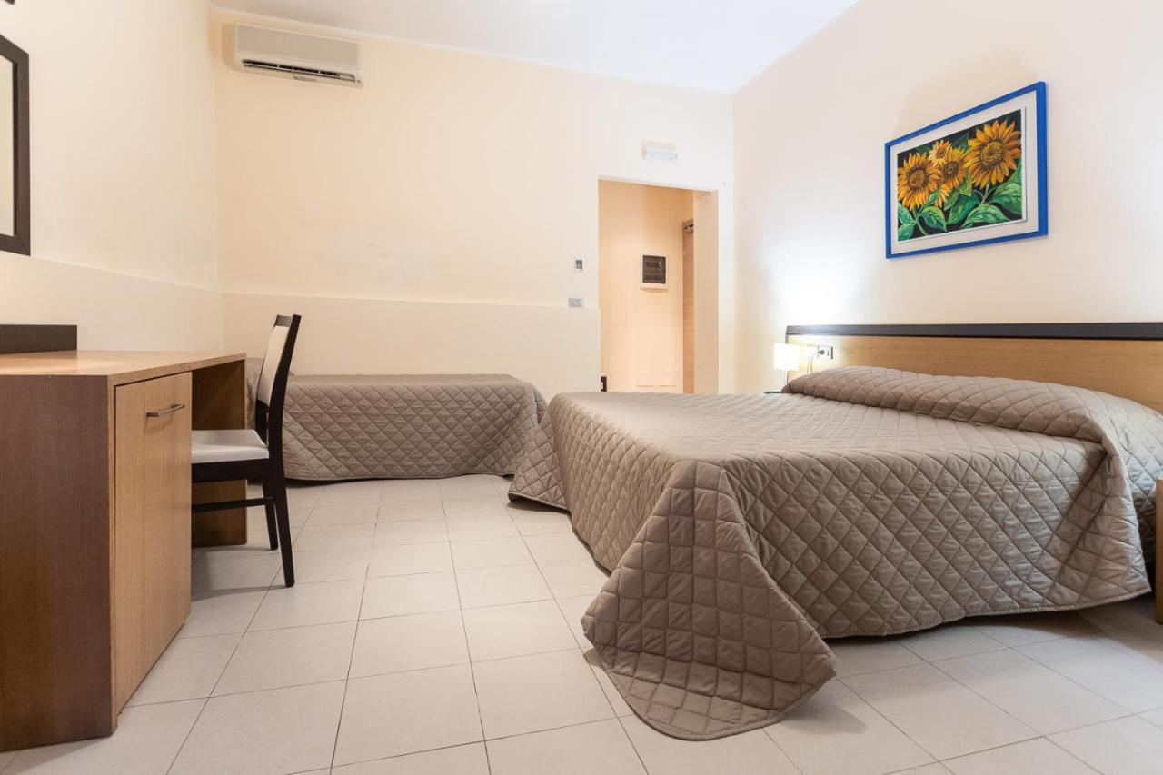 Club Azzurro Hotel & Resort Porto Cesareo Exterior foto
