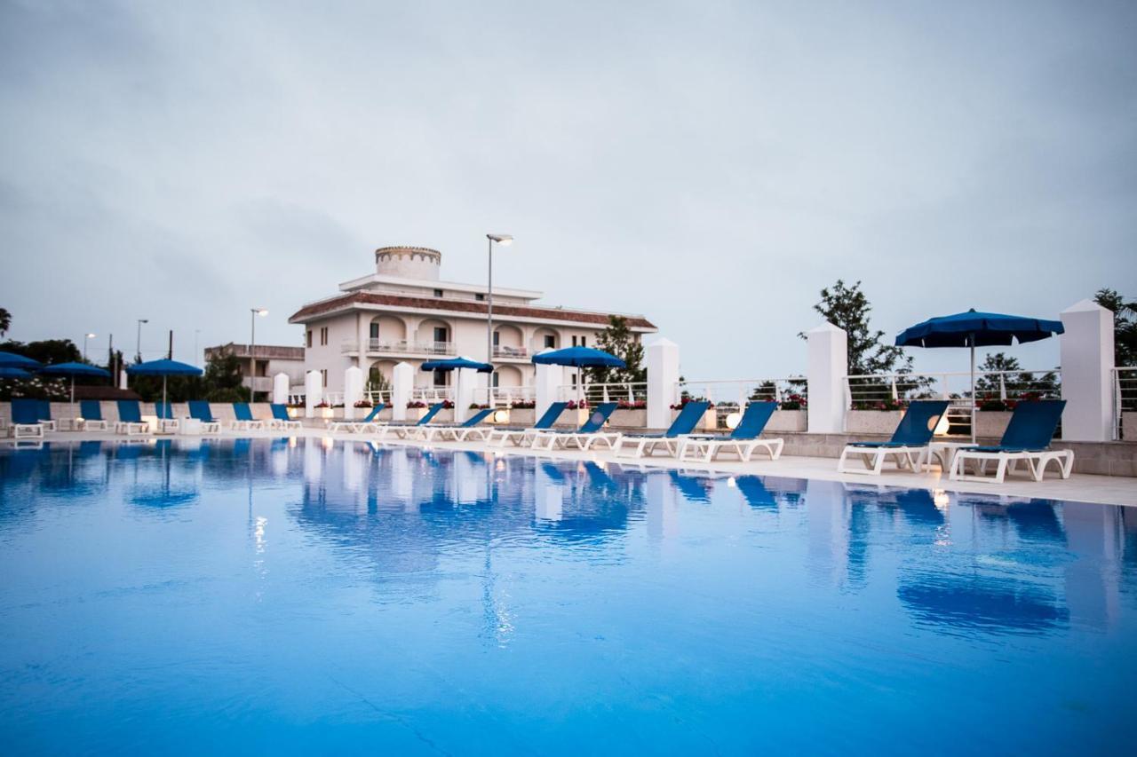 Club Azzurro Hotel & Resort Porto Cesareo Exterior foto
