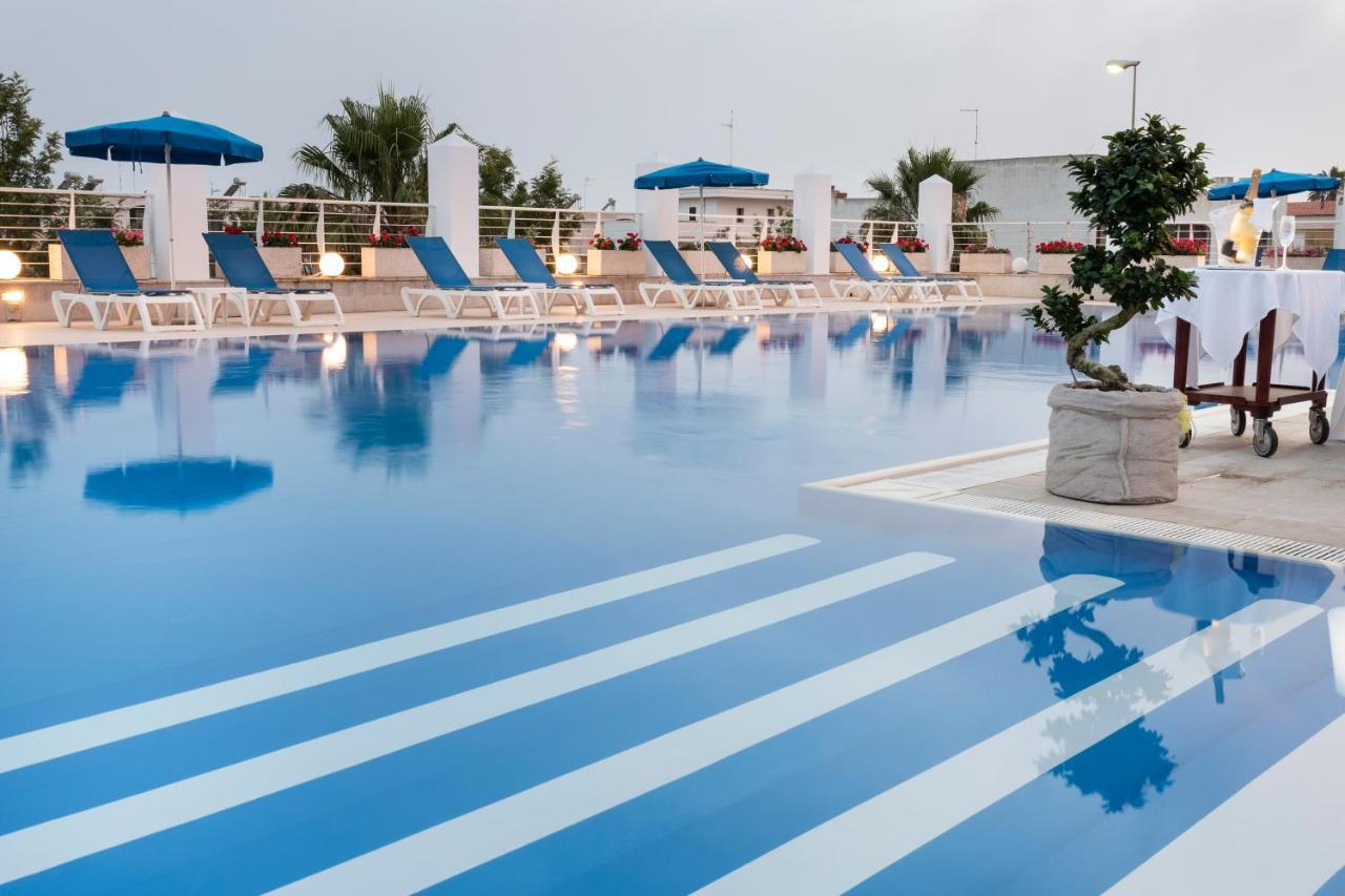 Club Azzurro Hotel & Resort Porto Cesareo Exterior foto
