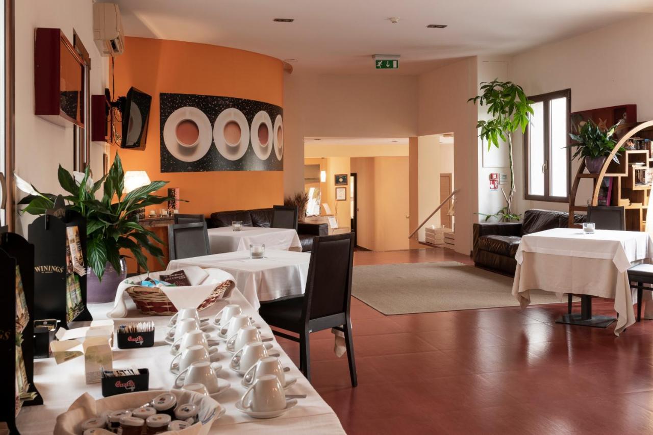 Club Azzurro Hotel & Resort Porto Cesareo Exterior foto